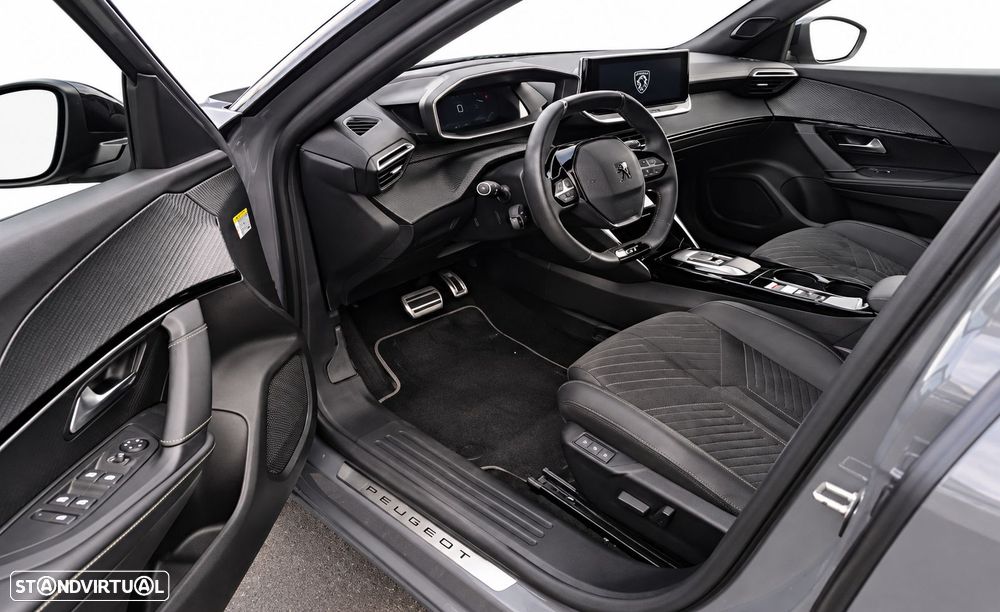 Peugeot e-2008 54 kWh GT - 4
