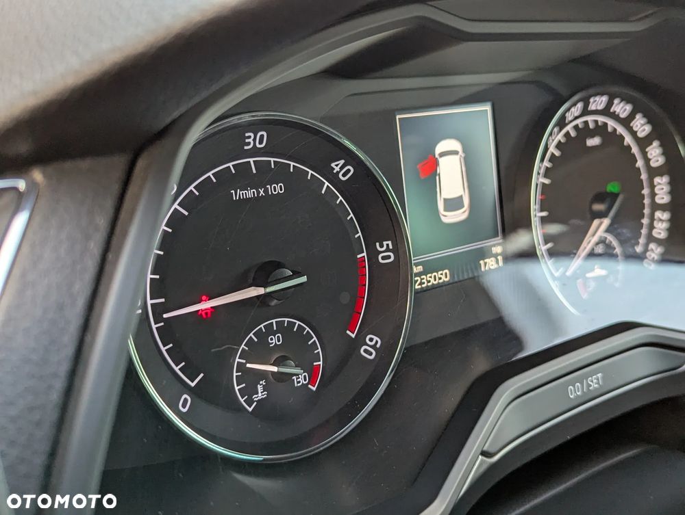 Skoda Superb - 21