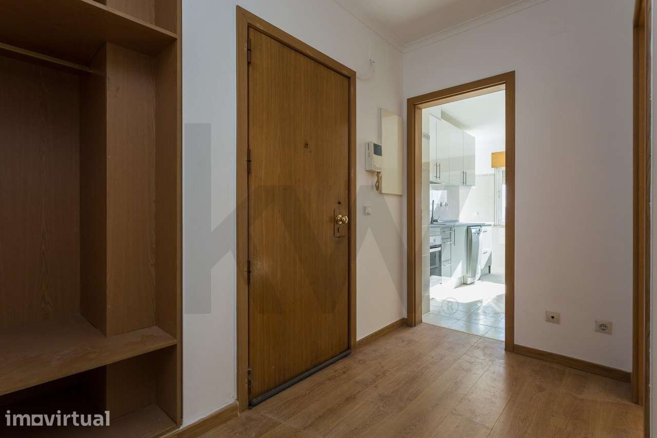 Apartamento T2 para Venda na Quinta dos Barros, Alvalade, com Garagem - Grande imagem: 2/19