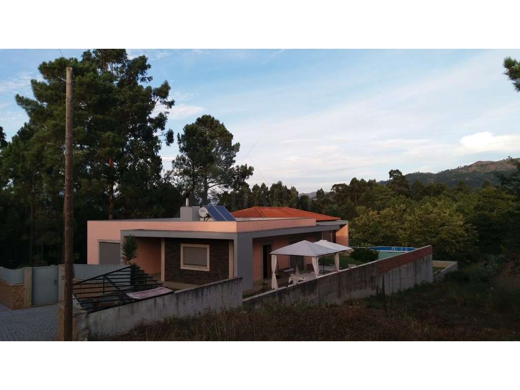 Moradia T3 em Facha, Ponte de Lima - Grande imagem: 2/19