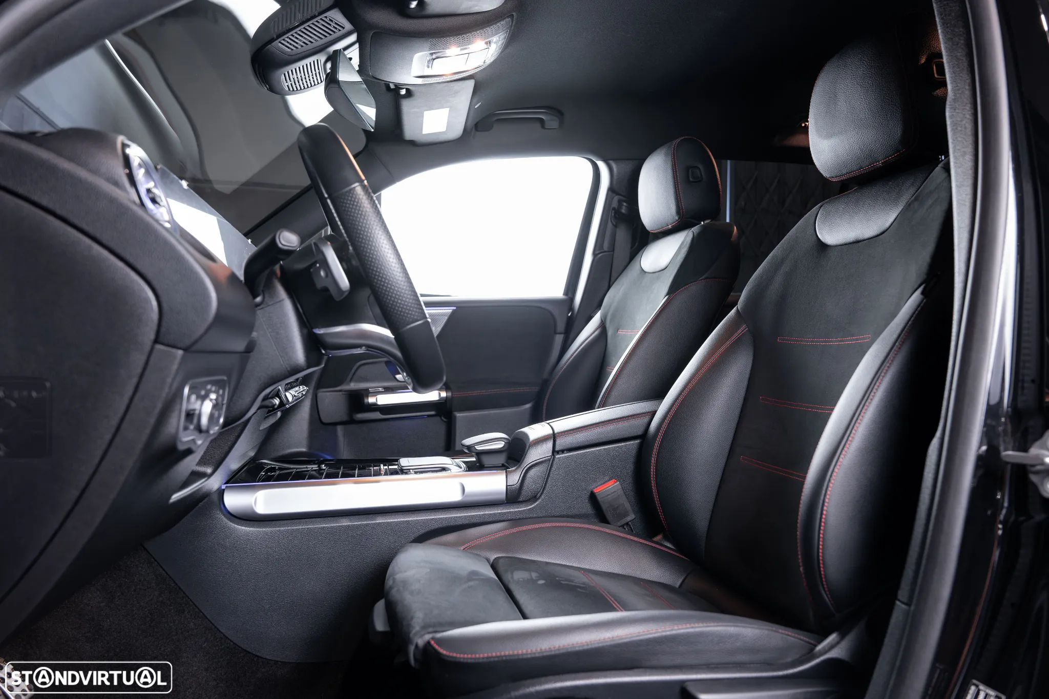 Mercedes-Benz GLB 180 d AMG Line - 25