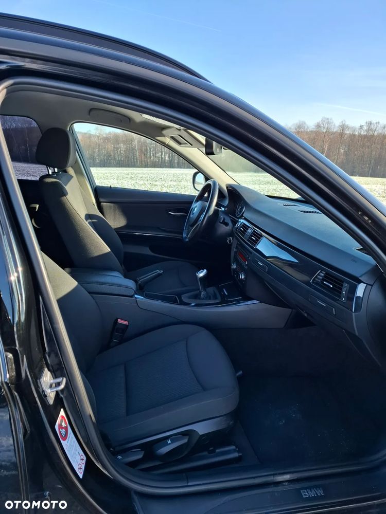 BMW Seria 3 318d - 18