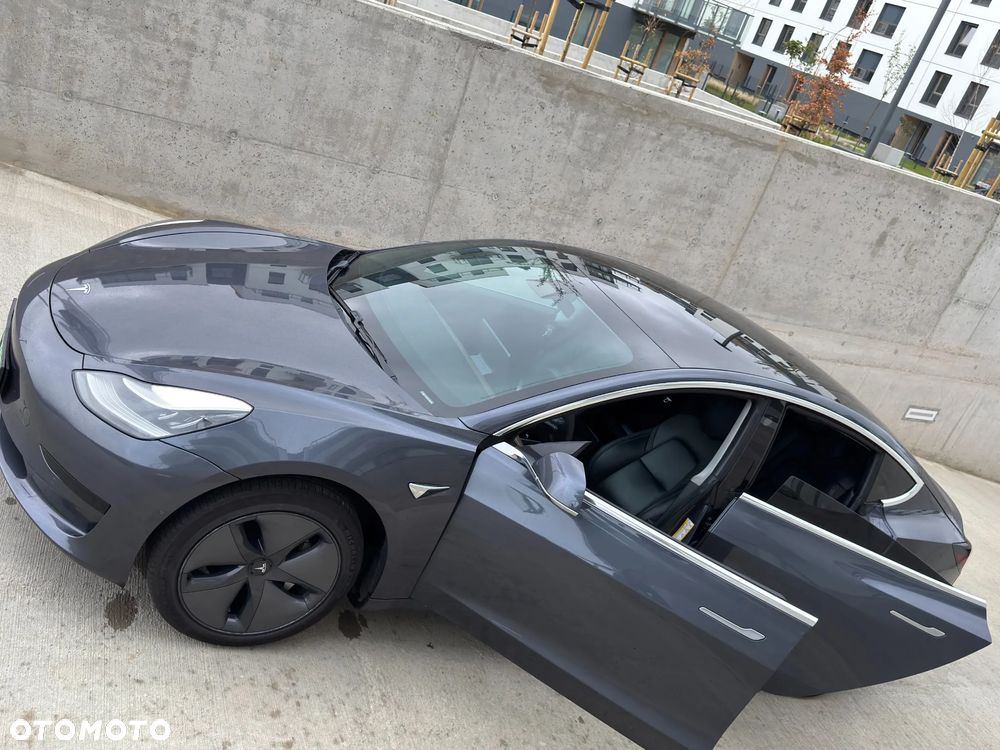 Tesla Model 3 - 20