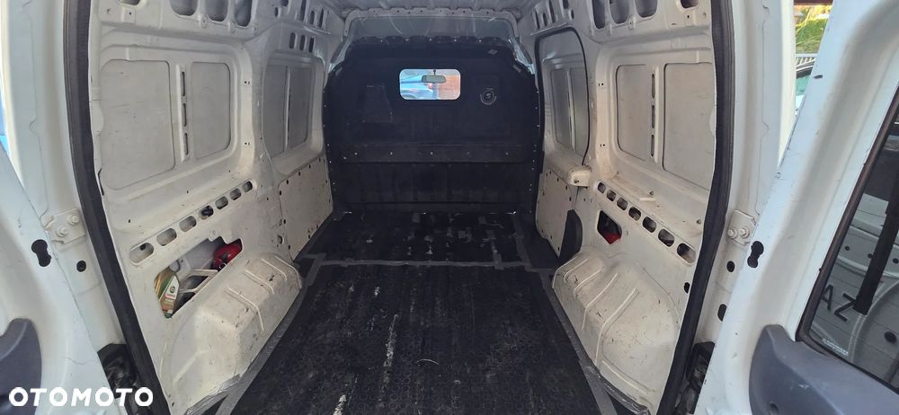 Ford Transit Connect - 14