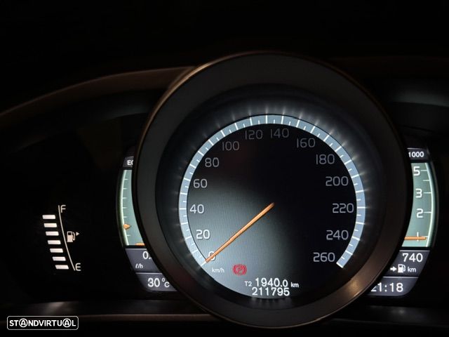 Volvo V40 1.6 D2 Eco Momentum - 9
