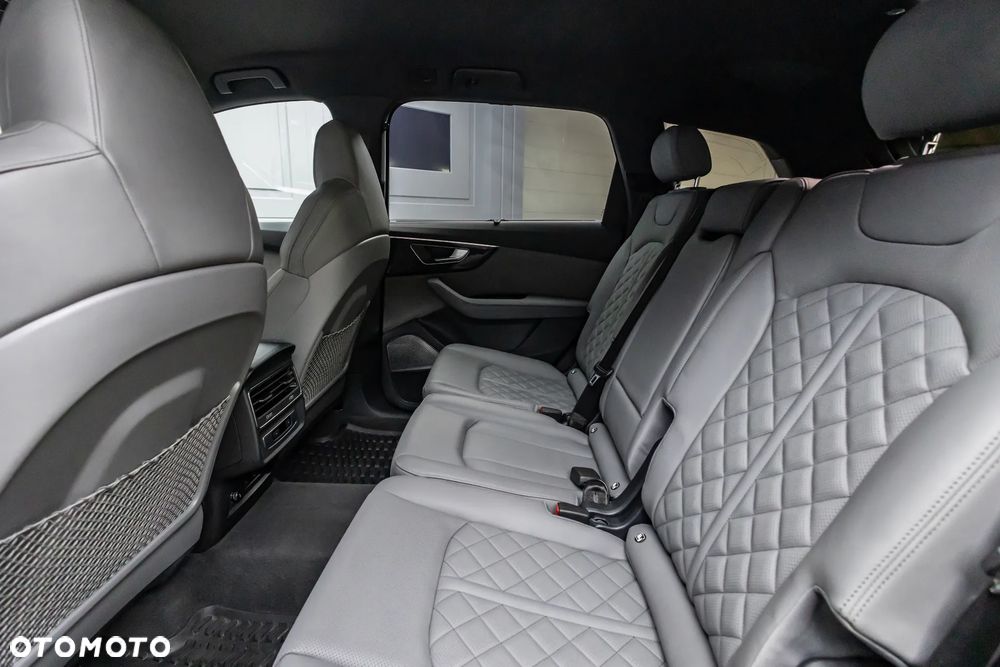 Audi Q7 60 TFSI e PHEV Quattro S Line Tiptr - 31