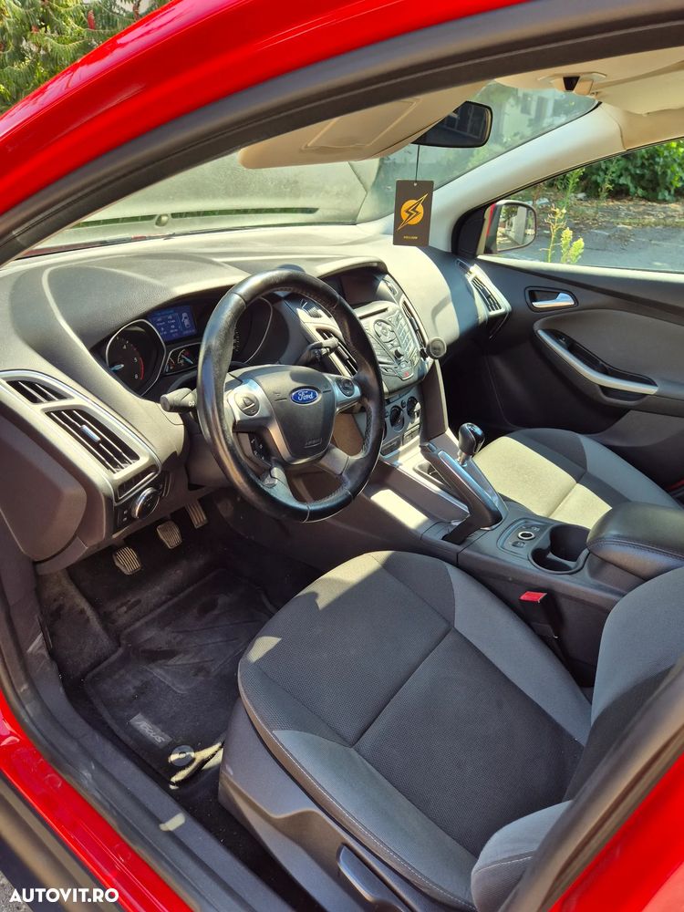 Ford Focus 1.6 TDCi DPF SYNC Edition - 12