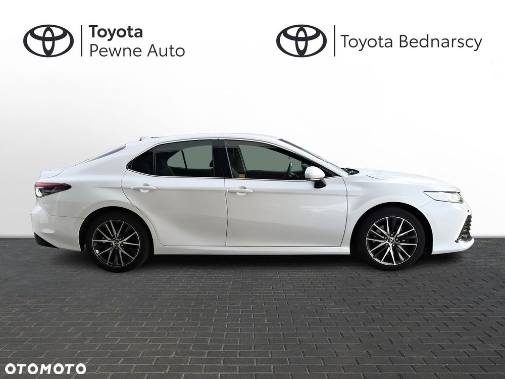 Toyota Camry 2.5 Hybrid Executive CVT - 6