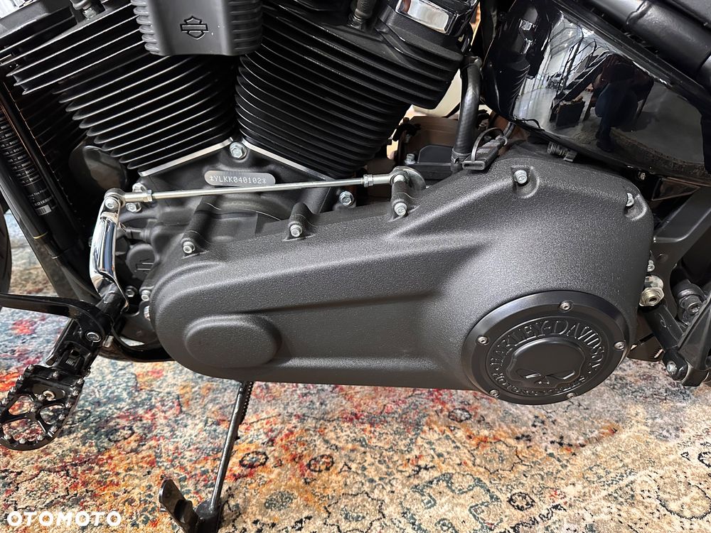 Harley-Davidson Softail Fat Bob - 18
