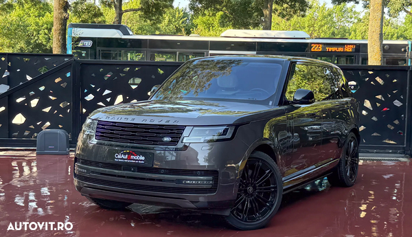 Land Rover Range Rover 4.4 V8 P530 LWB First Edition