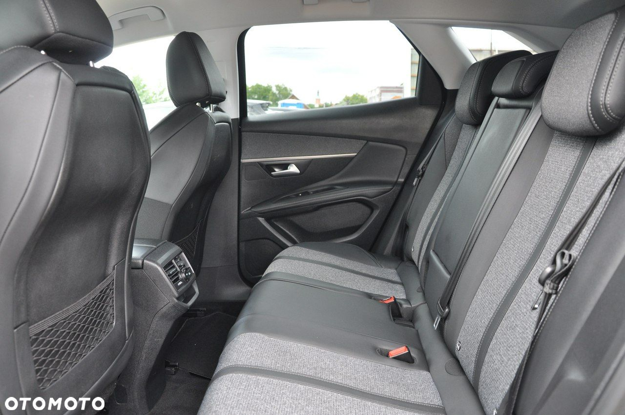 Peugeot 3008 1.2 PureTech Allure Pack S&S EAT8 - 18