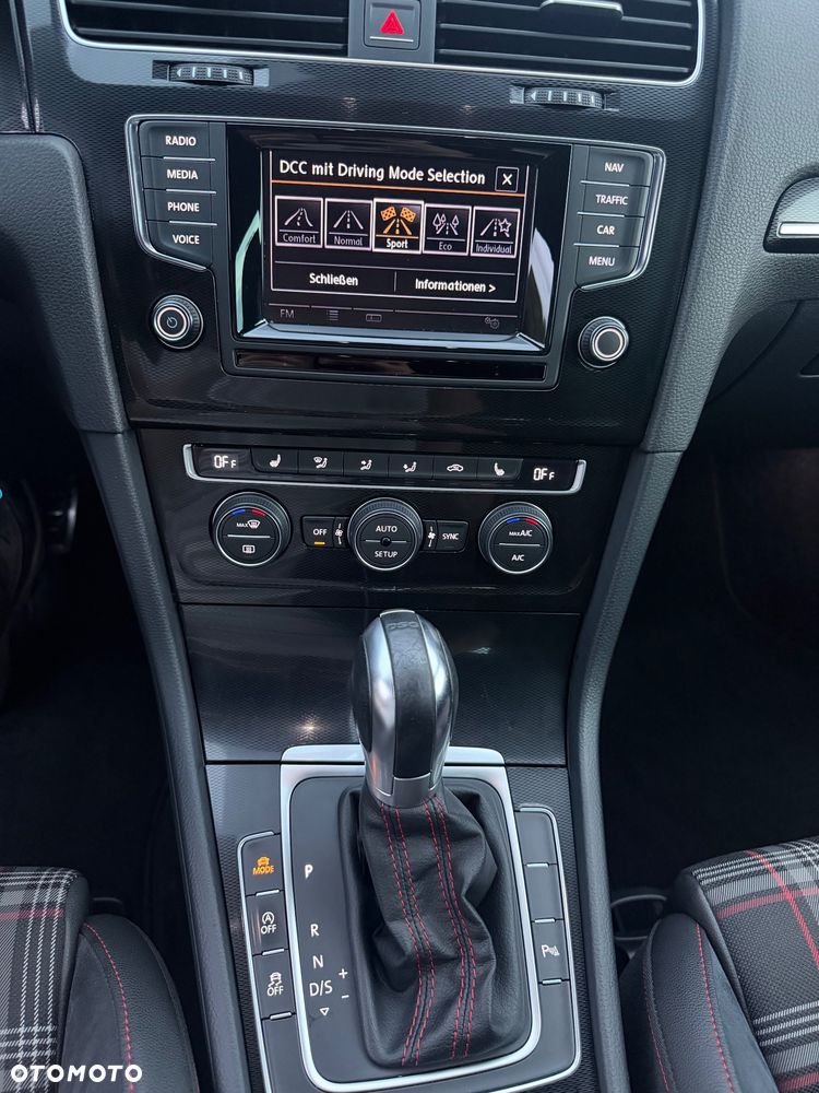 Volkswagen Golf 2.0 TSI BMT GTI Performance DSG - 20