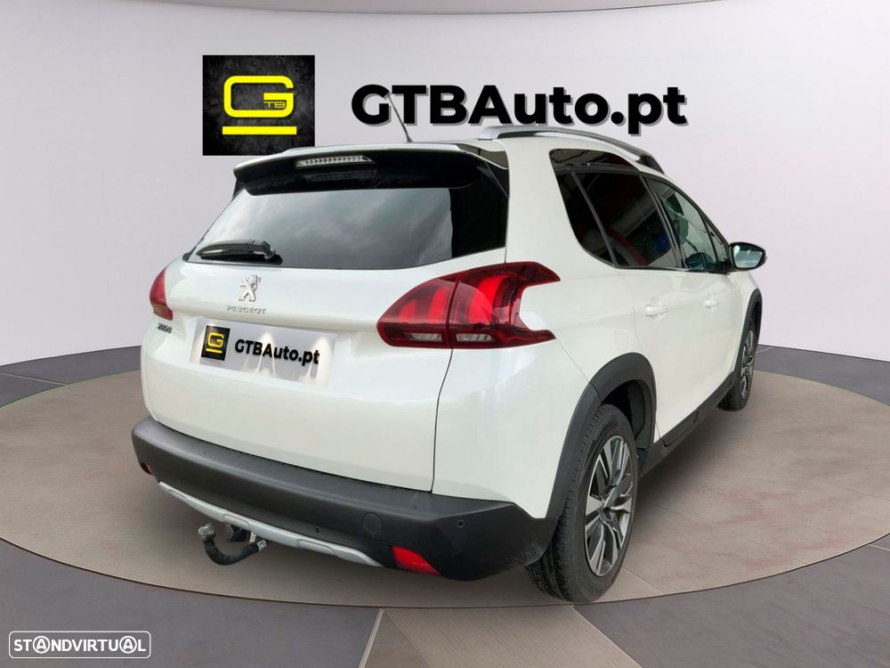 Peugeot 2008 1.2 PureTech Allure EAT6 - 11