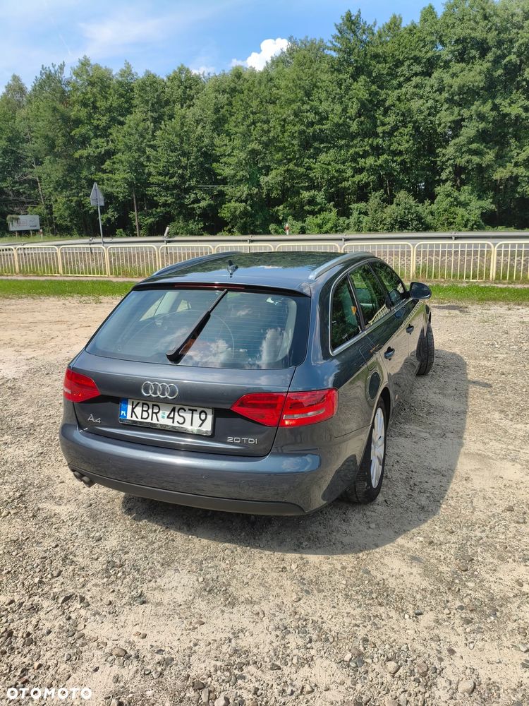 Audi A4 Avant 2.0 TDI - 7
