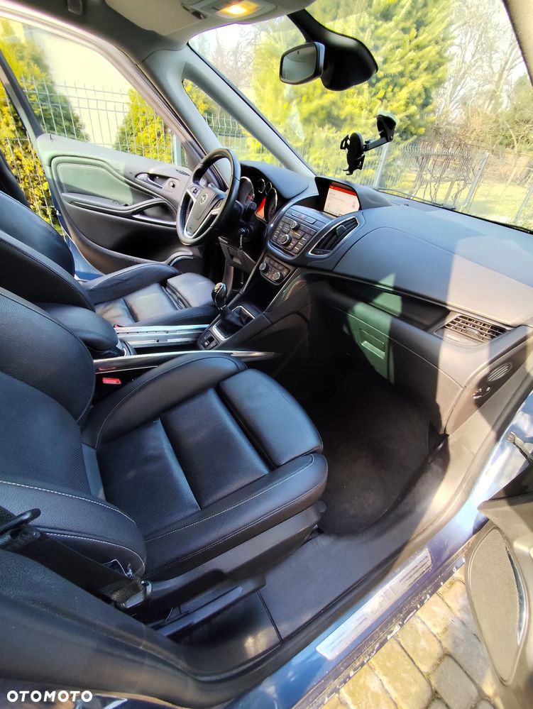Opel Zafira - 11