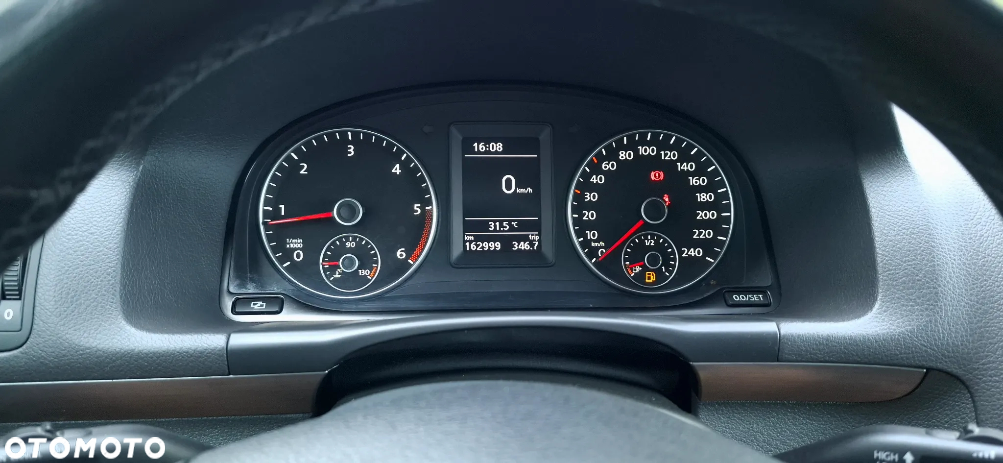 Volkswagen Touran 1.6 TDI DPF Comfortline - 16