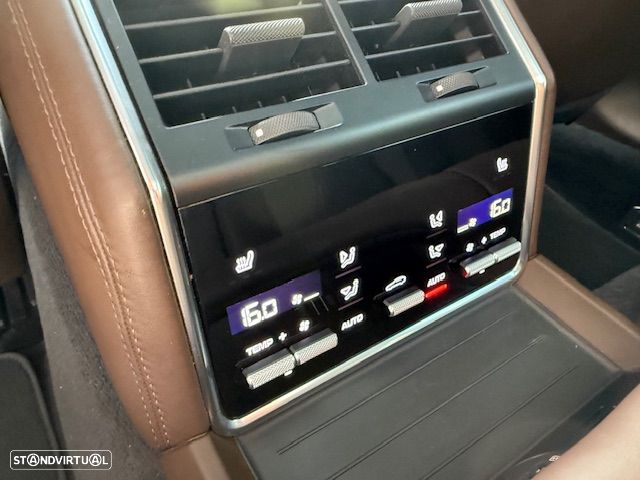 Porsche Panamera Sport Turismo - 26