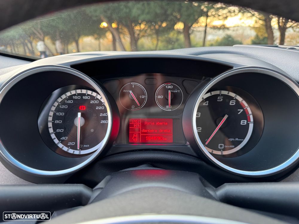 Alfa Romeo Giulietta 1.4 T M-air Distinctive - 10