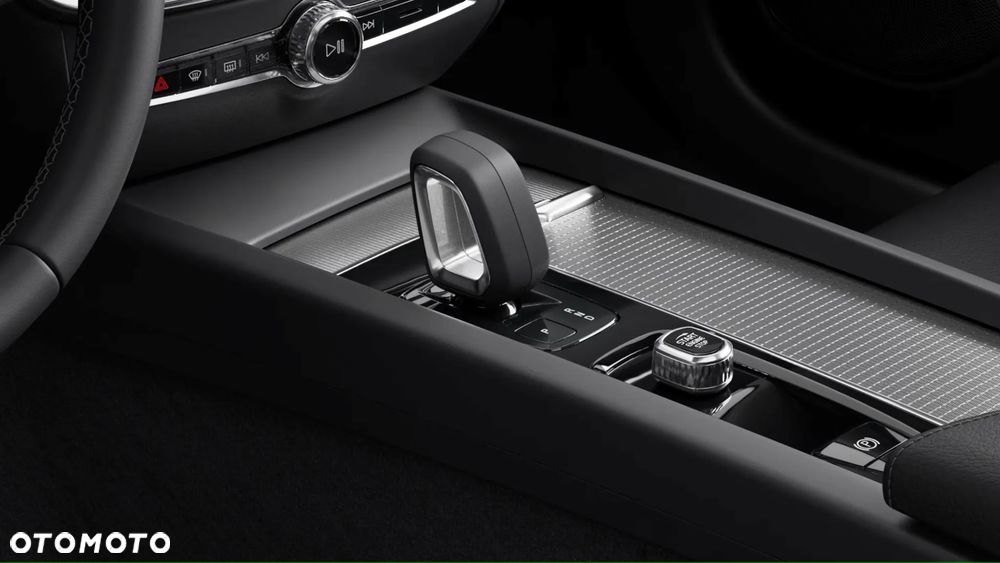 Volvo V60 B4 B Plus Dark - 25
