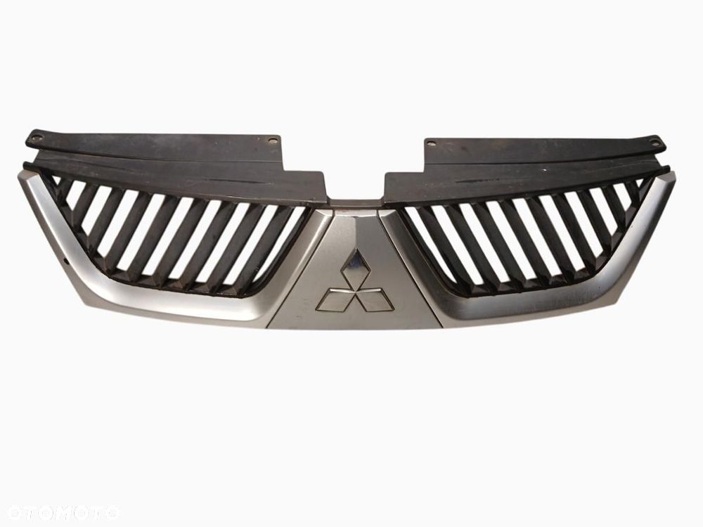 ATRAPA GRILL KRATKA  MITSUBISHI OUTLANDER II 7450A037ZZ  7450A038 - 1