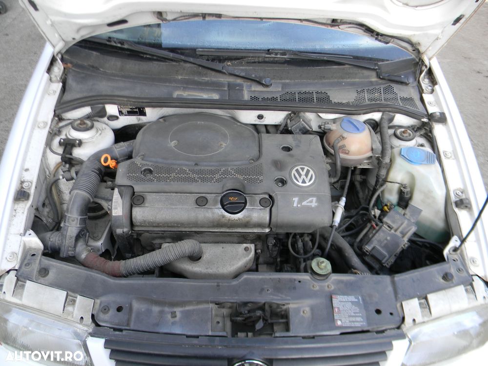 Dezmembrari  VW POLO (6N1)  1994  > 1999 60 1.4 Benzina - 8