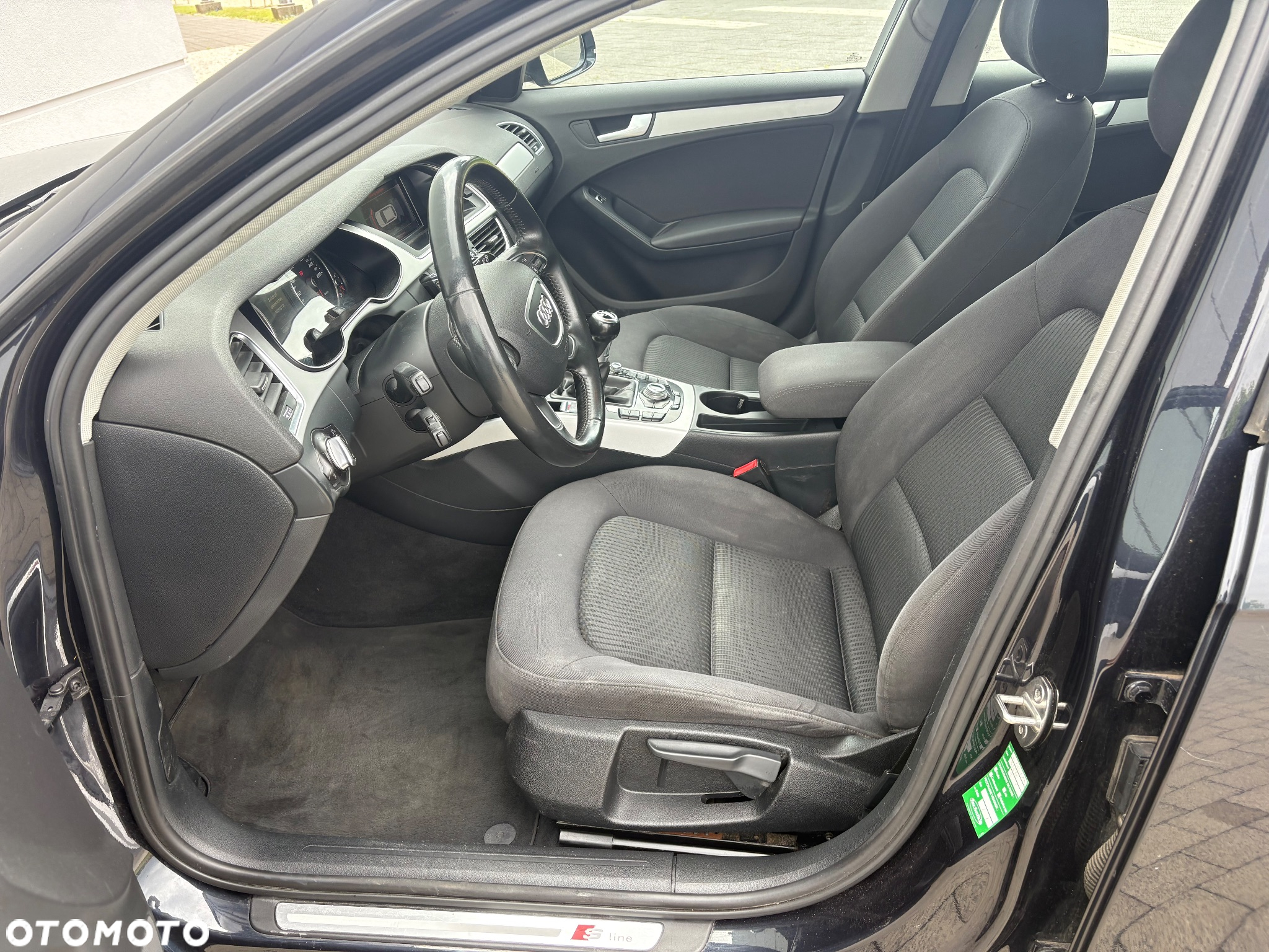 Audi A4 Avant 2.0 TDI DPF clean diesel S line Sportpaket - 13