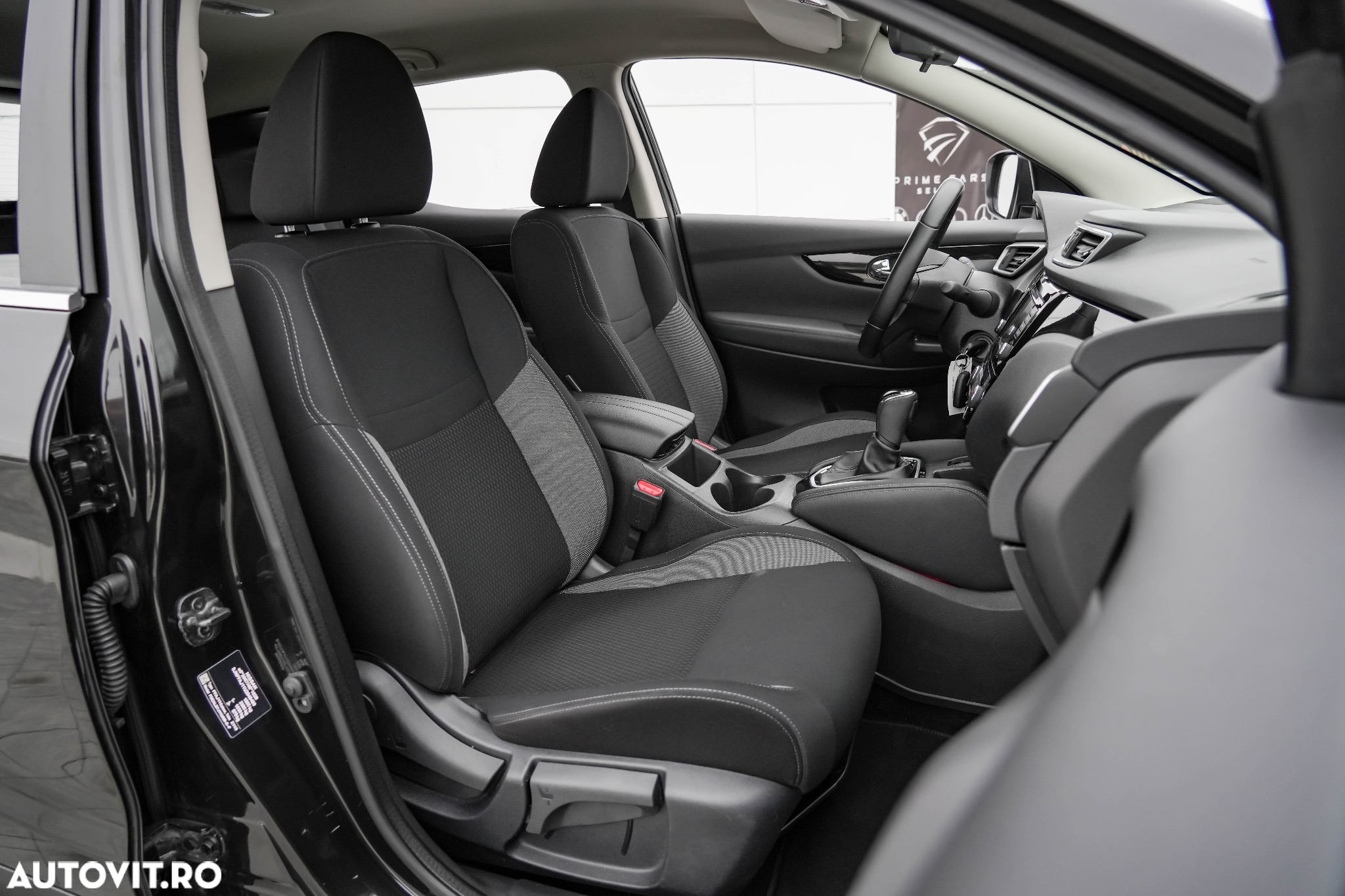 Nissan Qashqai 1.3 DIG-T DCT N-CONNECTA - 9