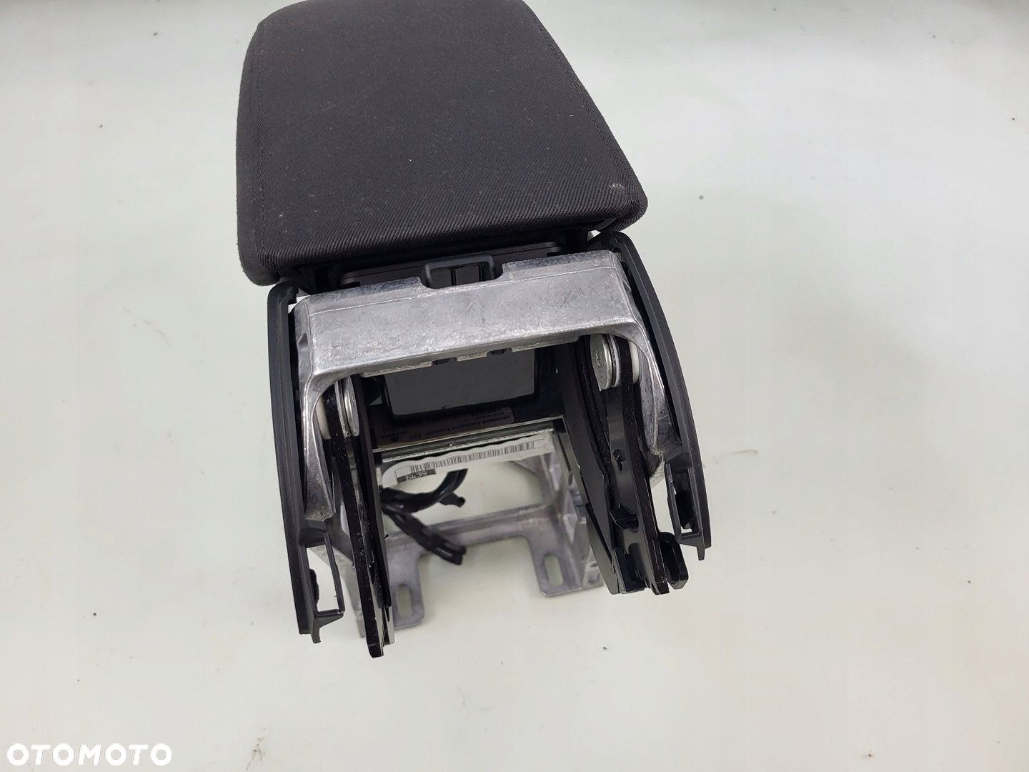 AUDI Q3 8U LIFT PODŁOKIETNIK SCHOWEK - 5