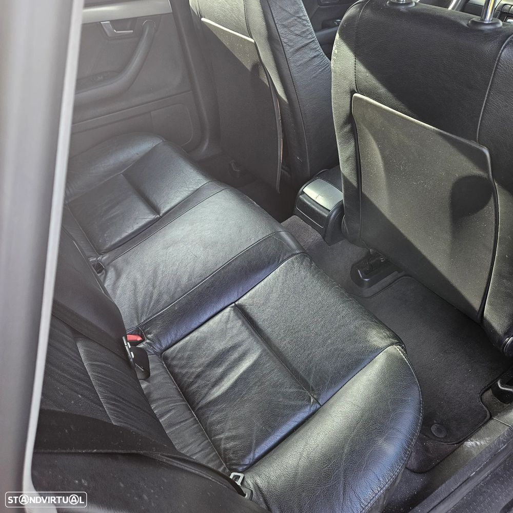 Audi A4 1.9 TDI m6 Exclusive - 9