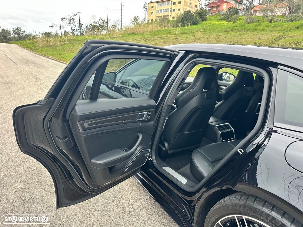 Porsche Panamera Sport Turismo - 16