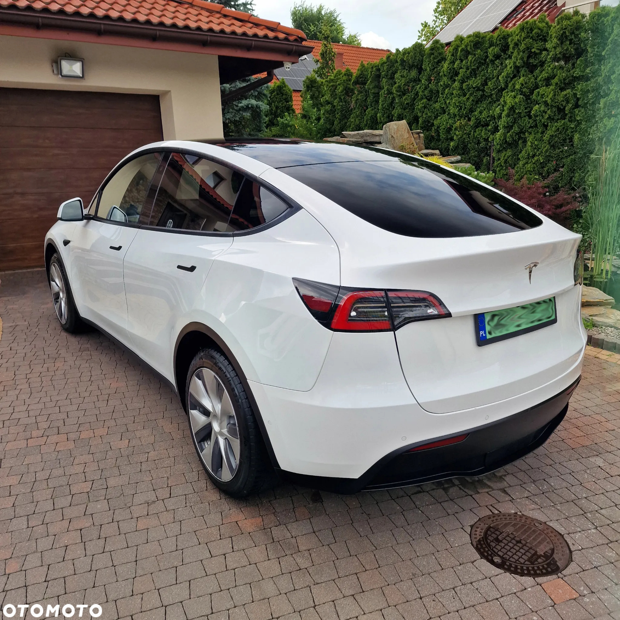 Tesla Y - 2