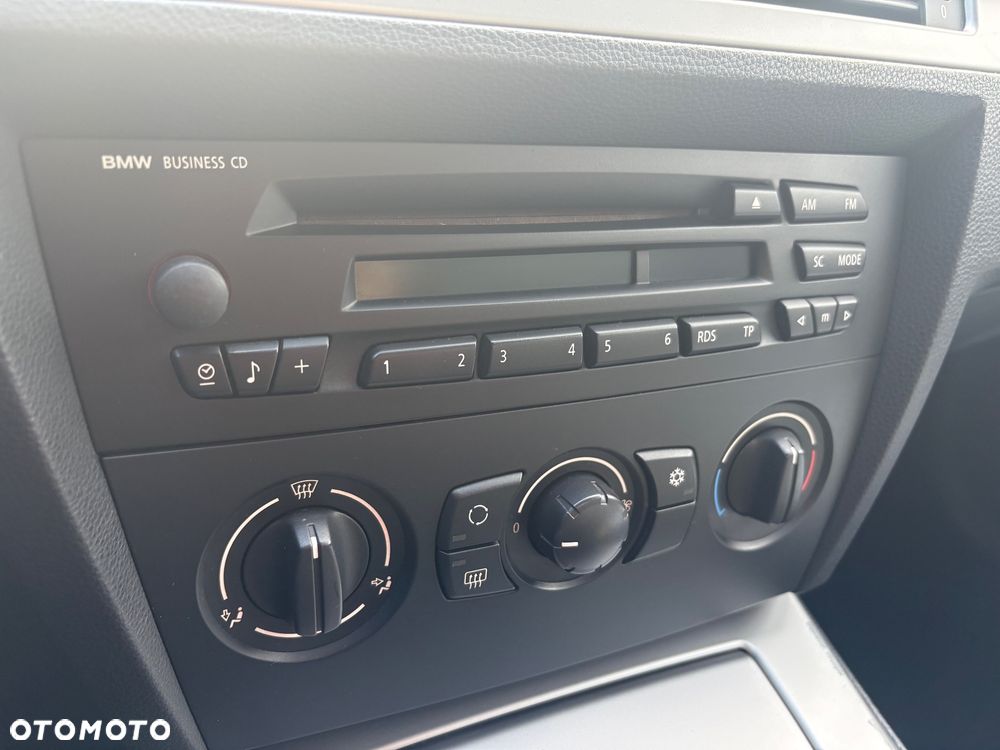 BMW Seria 3 318d - 14