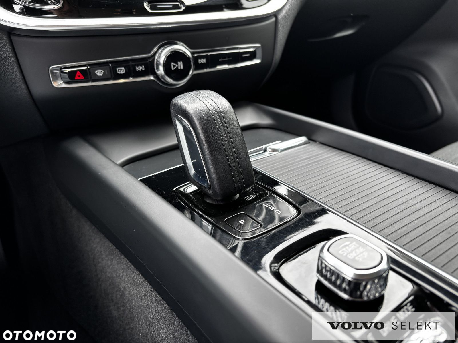 Volvo V60 Cross Country - 11