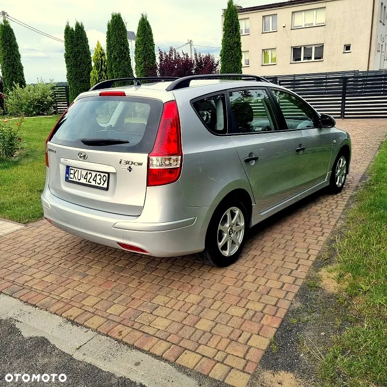 Hyundai i30 1.4 Base + - 12