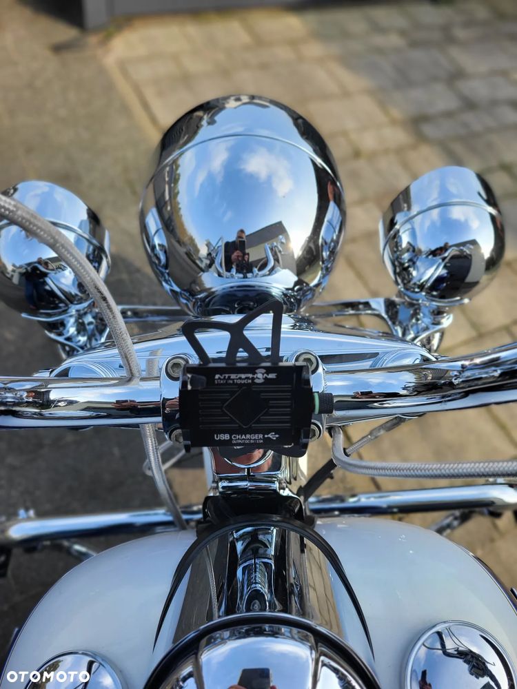 Harley-Davidson Softail Deluxe - 5