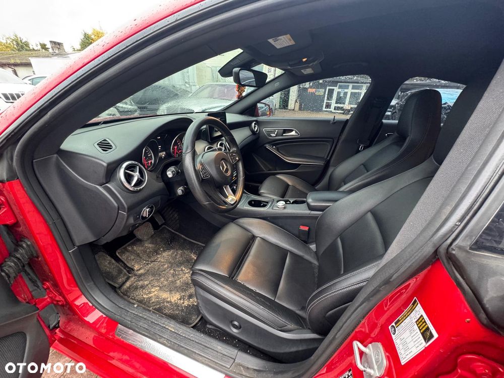 Mercedes-Benz CLA 250 7G-DCT - 9