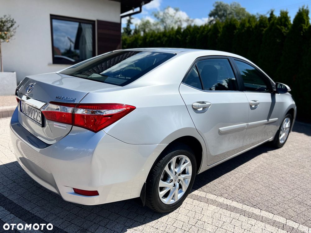 Toyota Corolla 1.6 Premium - 23
