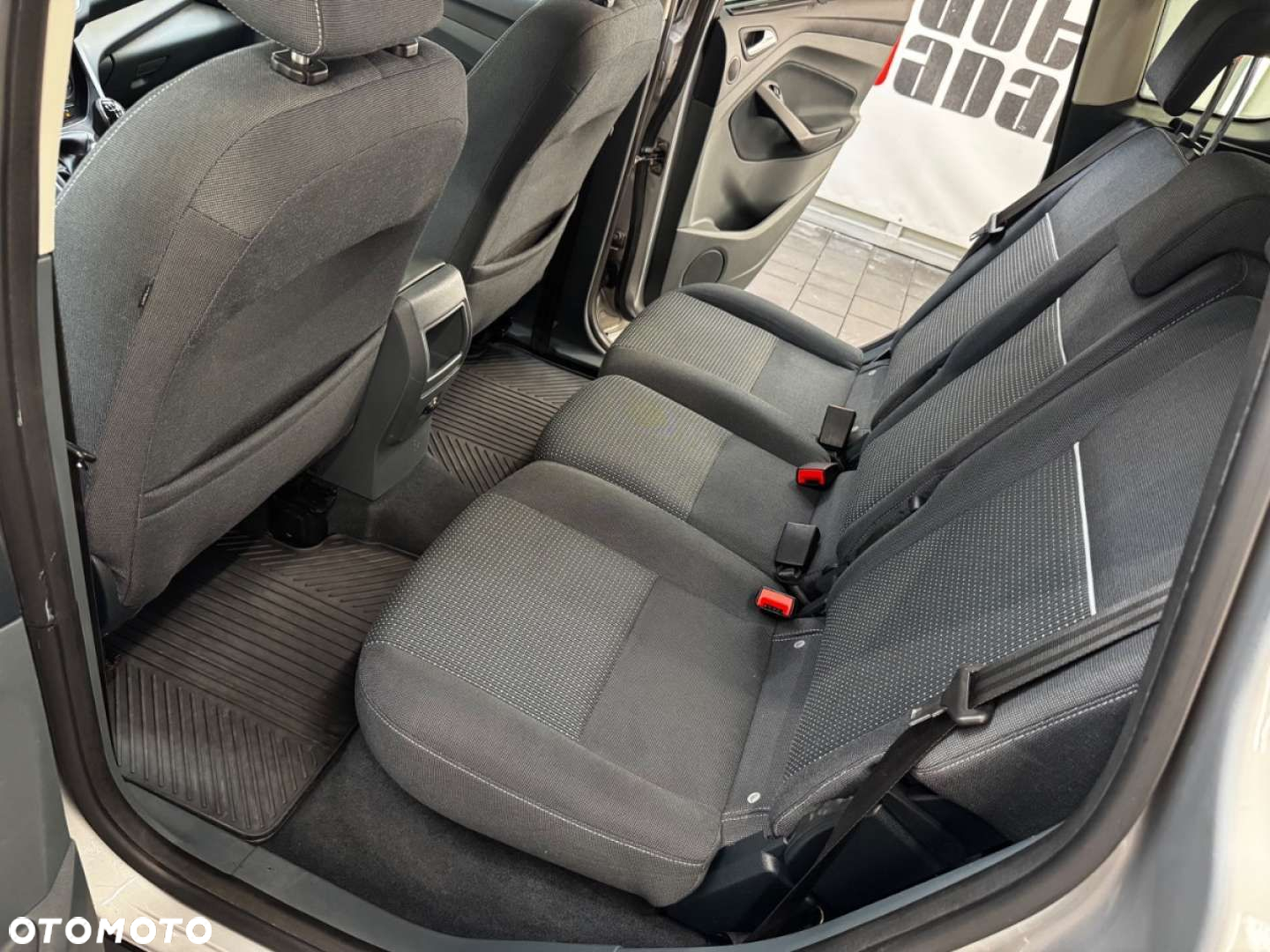 Ford C-MAX 2.0 TDCi Champions Edition - 31