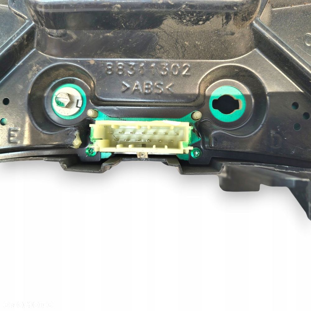 LICZNIK ZEGARY 13173382 XU Opel Meriva A 1.4 1.6 1.8 16V Benzyna 194 487km - 7