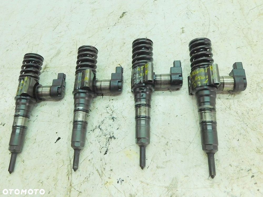 VW PASSAT B6 07r 2.0TDI BMR KOMBI POMPOWTRYSKIWACZ WTRYSK 03G130073T - 4