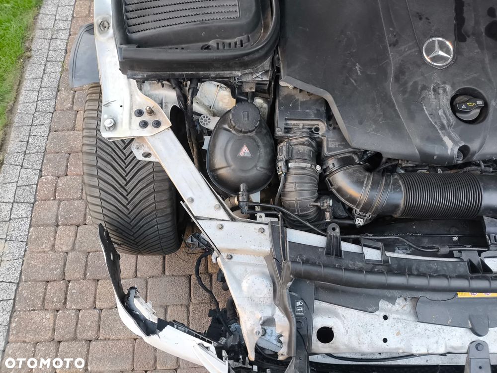 Mercedes-Benz GLC 250 d 4Matic 9G-TRONIC AMG Line - 31