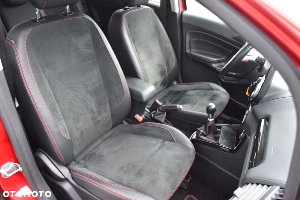 Ford EcoSport - 32