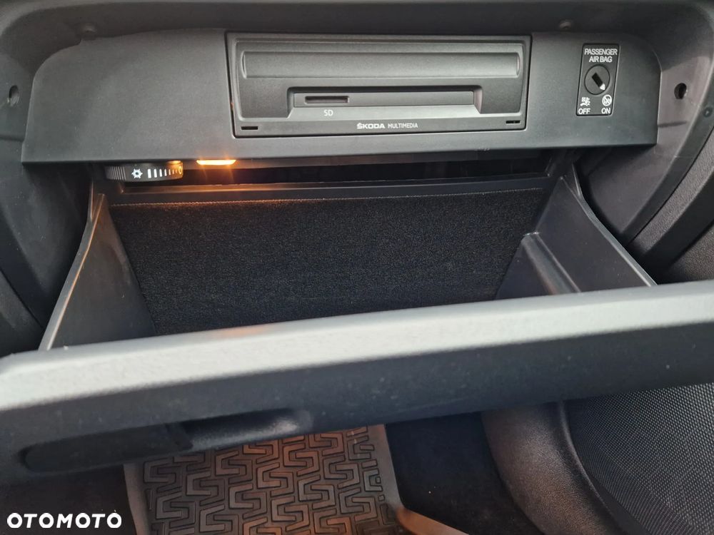 Skoda Octavia 2.0 TDI SCR Style DSG - 22