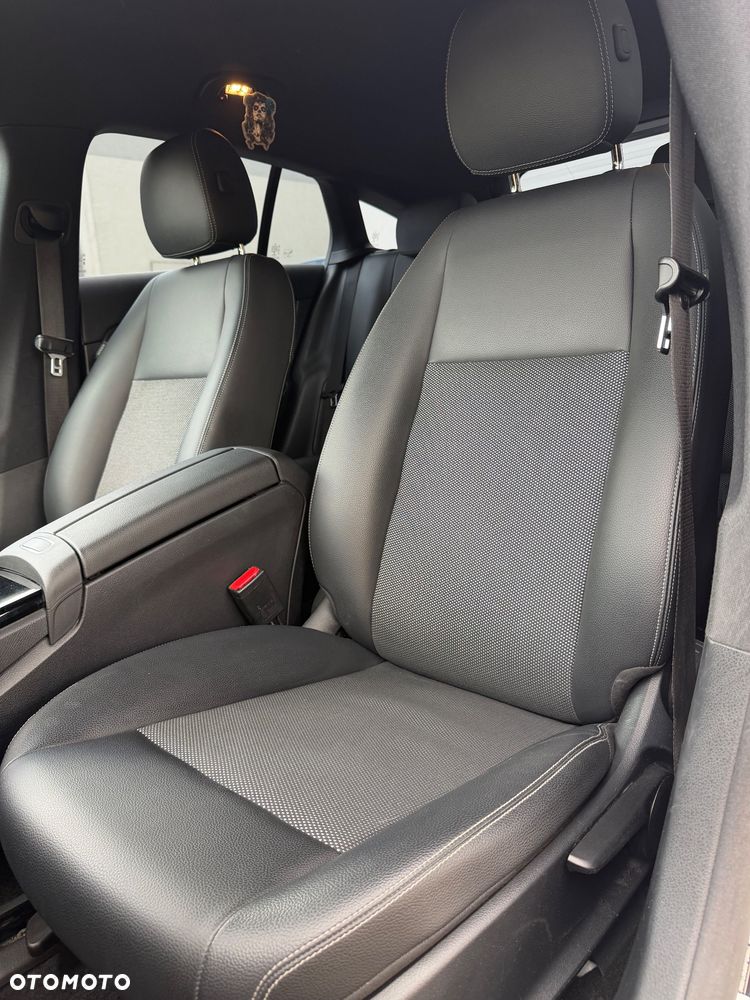 Mercedes-Benz CLA 180 7G-DCT Edition 2020 - 12