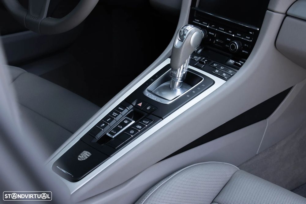 Porsche 911 (991) Carrera 4 S PDK - 37