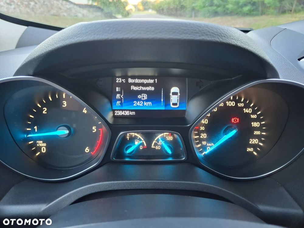 Ford Kuga 2.0 TDCi 4x2 Titanium - 34