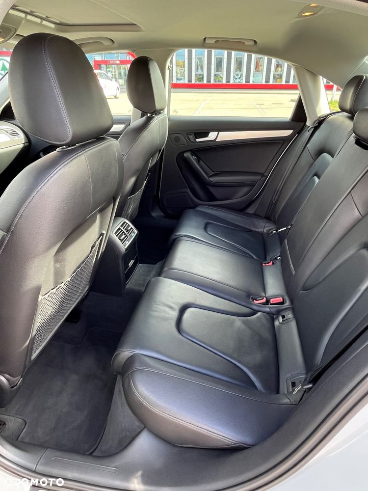 Audi A4 Limousine 2.0 TFSI quattro S tronic S line Sportpaket - 16