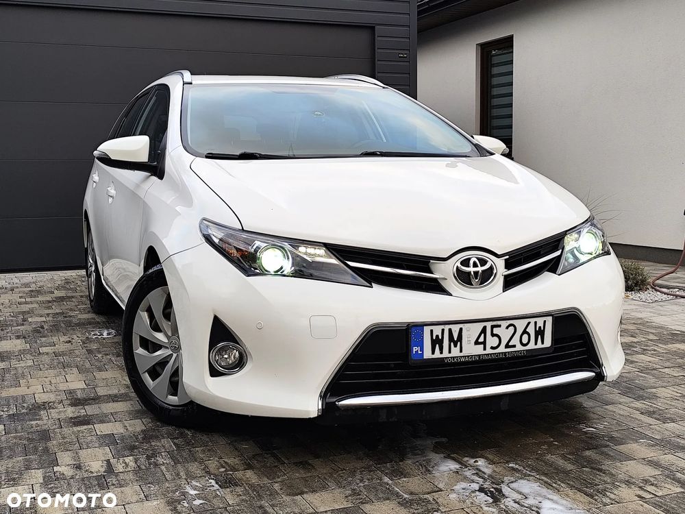 Toyota Auris - 18