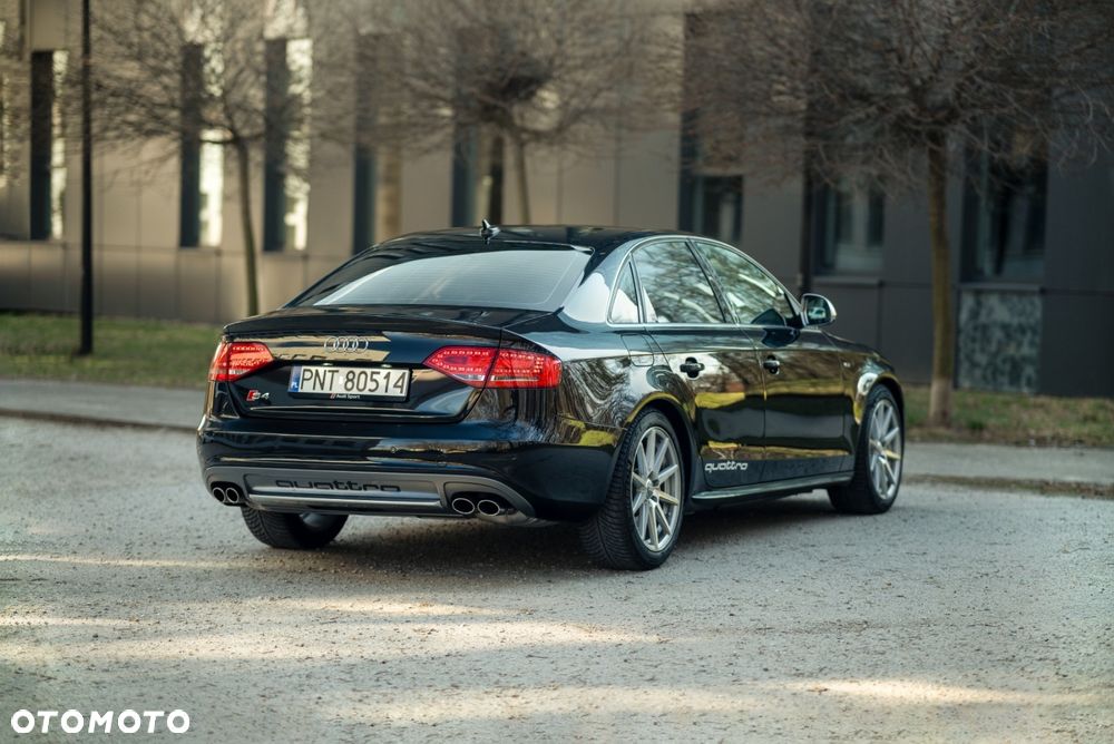 Audi S4 2009 photo 4
