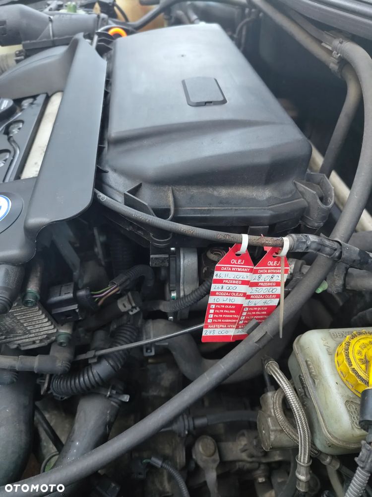 Volkswagen Golf - 22